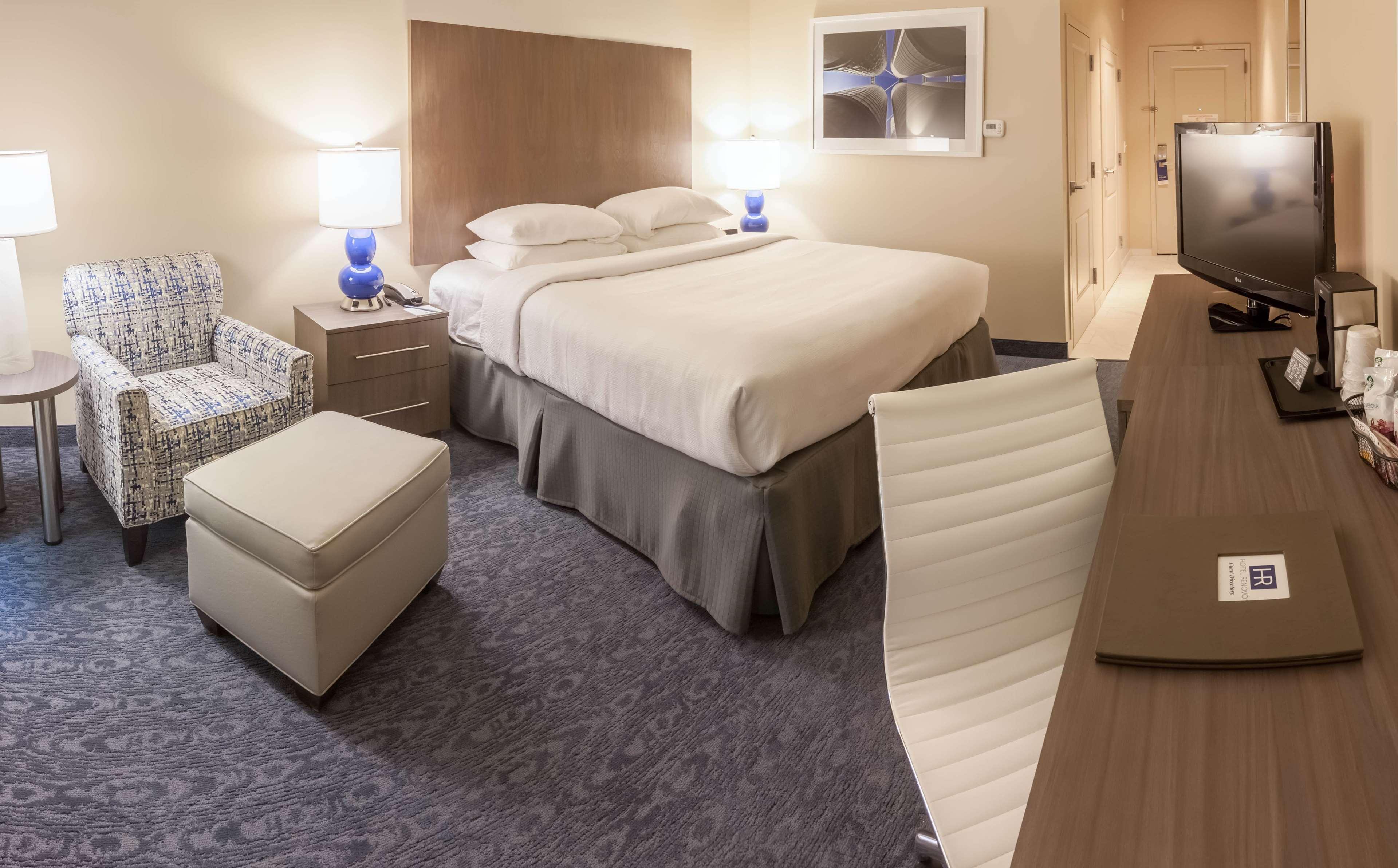 Hotel Renovo Des Moines Urbandale,Tapestry Collection Hilton 외부 사진
