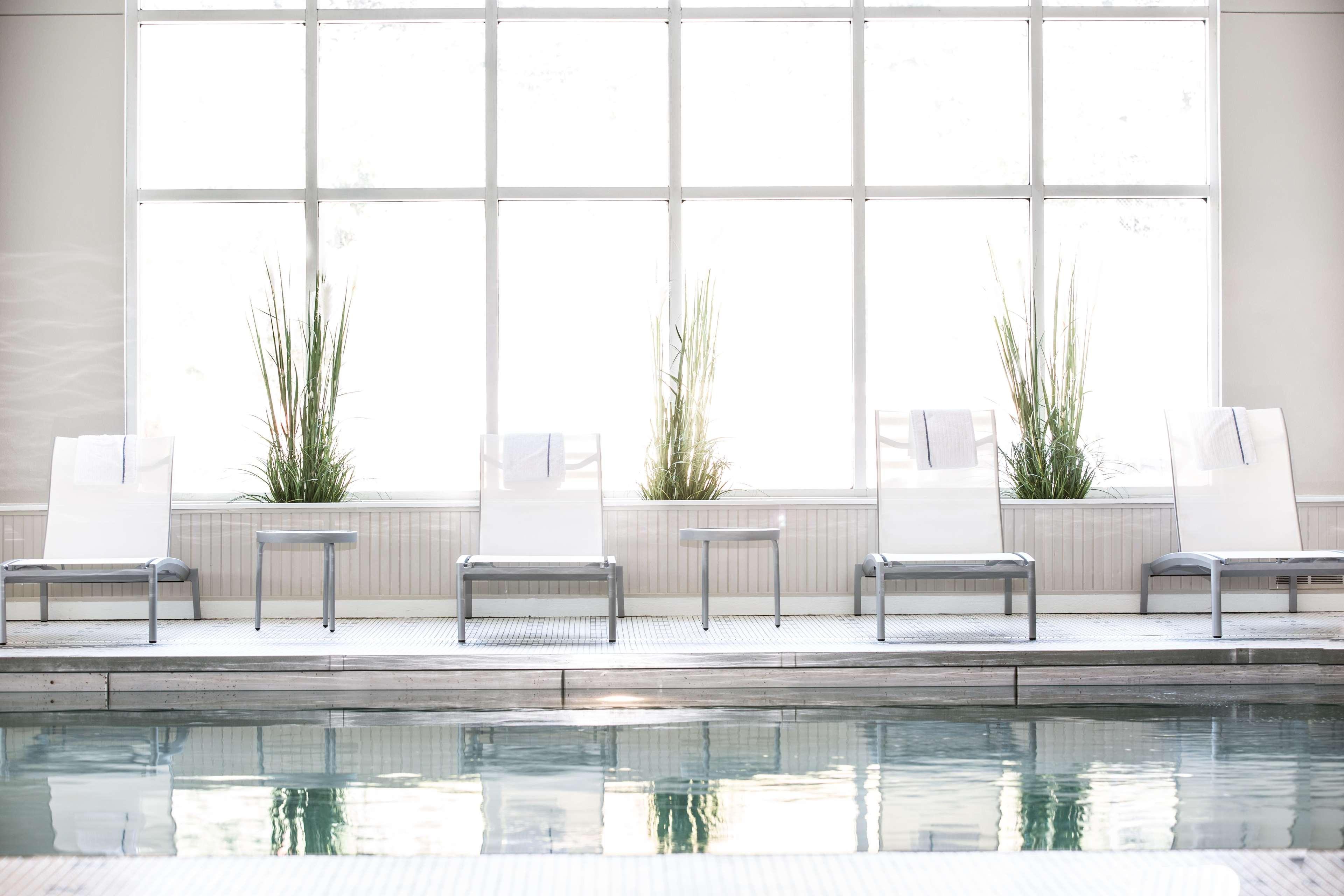 Hotel Renovo Des Moines Urbandale,Tapestry Collection Hilton 외부 사진