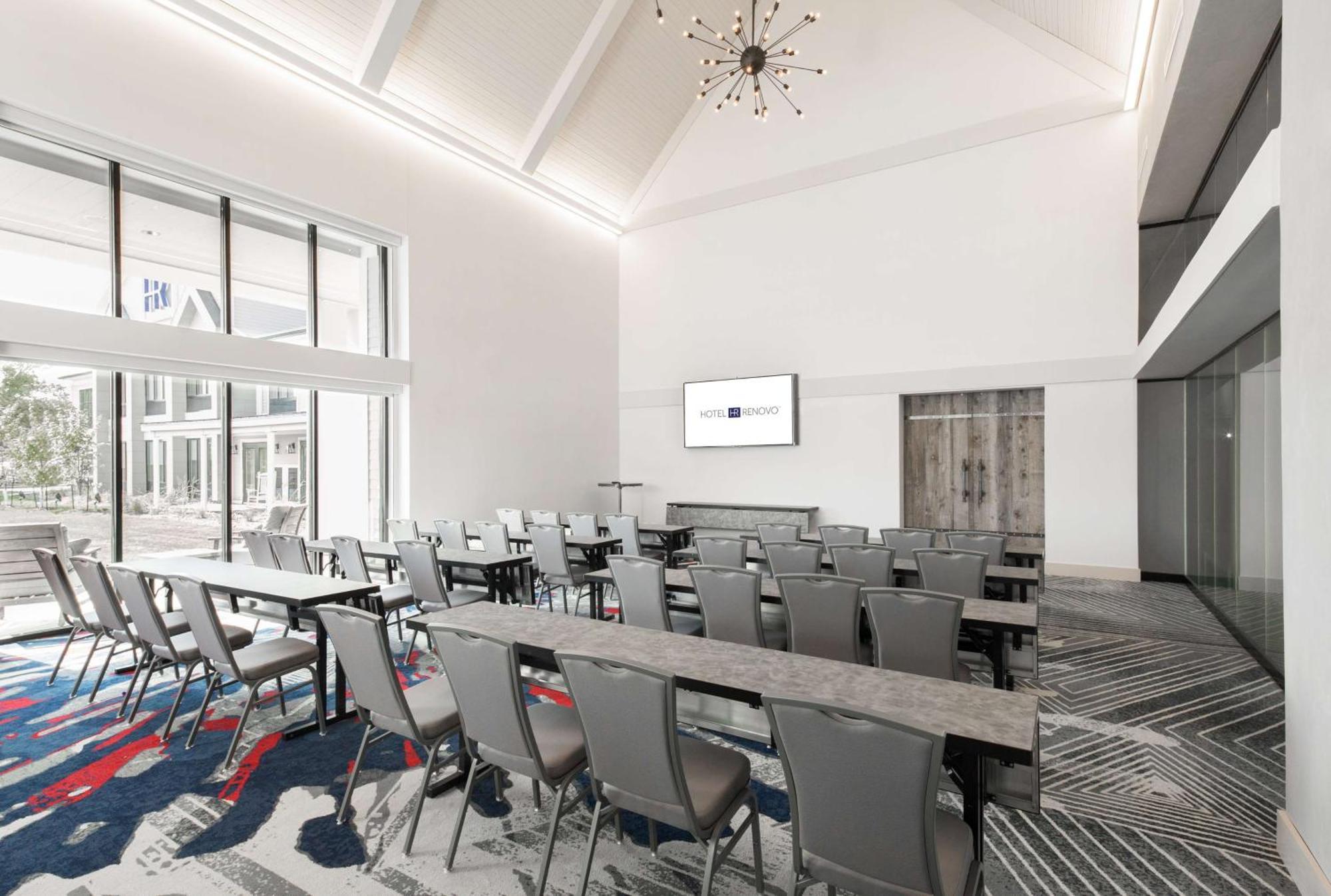 Hotel Renovo Des Moines Urbandale,Tapestry Collection Hilton 외부 사진